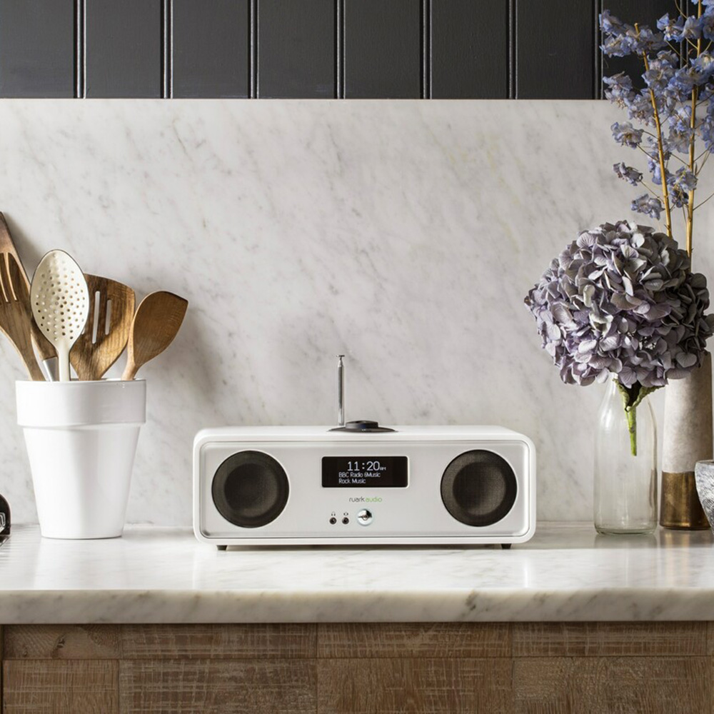 Acquista online RADIO DA TAVOLO RUARK AUDIO WIRELESS BLUETOOTH R2S WHITE -  Altovolume